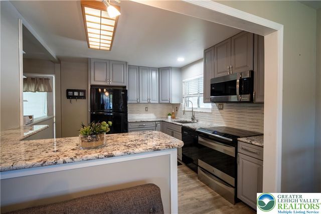 1639 11TH Street, Bethlehem Twp, PA 18020