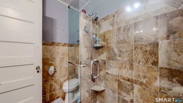 2078 Park Avenue, Bridgeport, CT 06604