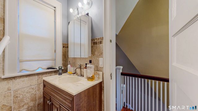 2078 Park Avenue, Bridgeport, CT 06604