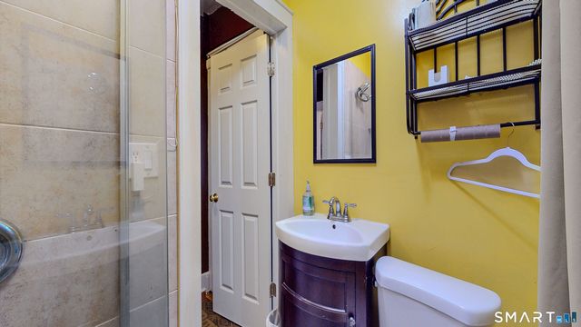 2078 Park Avenue, Bridgeport, CT 06604