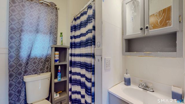 2078 Park Avenue, Bridgeport, CT 06604