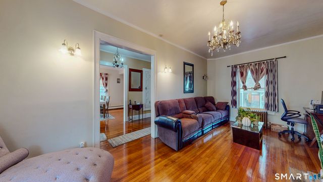 2078 Park Avenue, Bridgeport, CT 06604