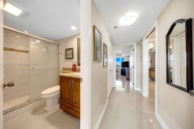 3095 N Course Dr 811, Pompano Beach, FL 33069