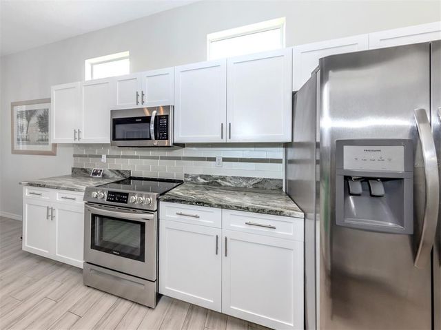 1287 LAKESIDE WOODS DRIVE, Venice, FL 34285