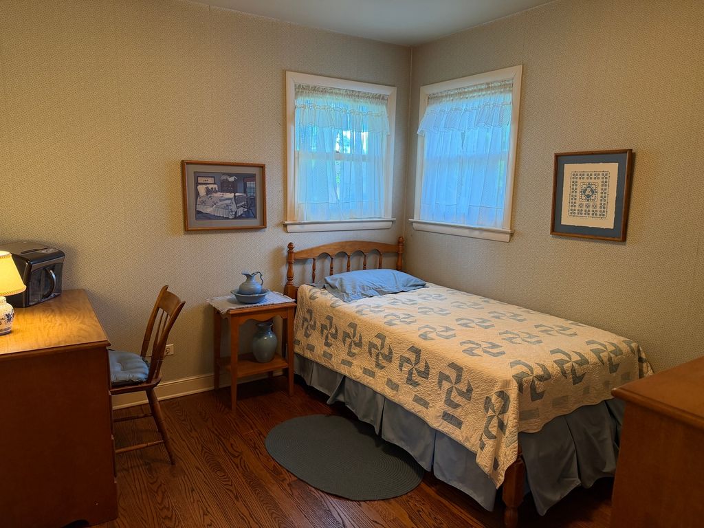 Image 17 of property listing at 10045 S 53rd Avenue, Oak Lawn, IL 60453