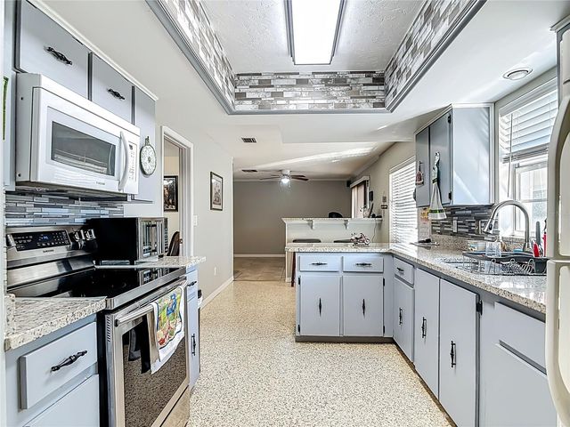 895 SUPERIOR STREET, Deltona, FL 32725