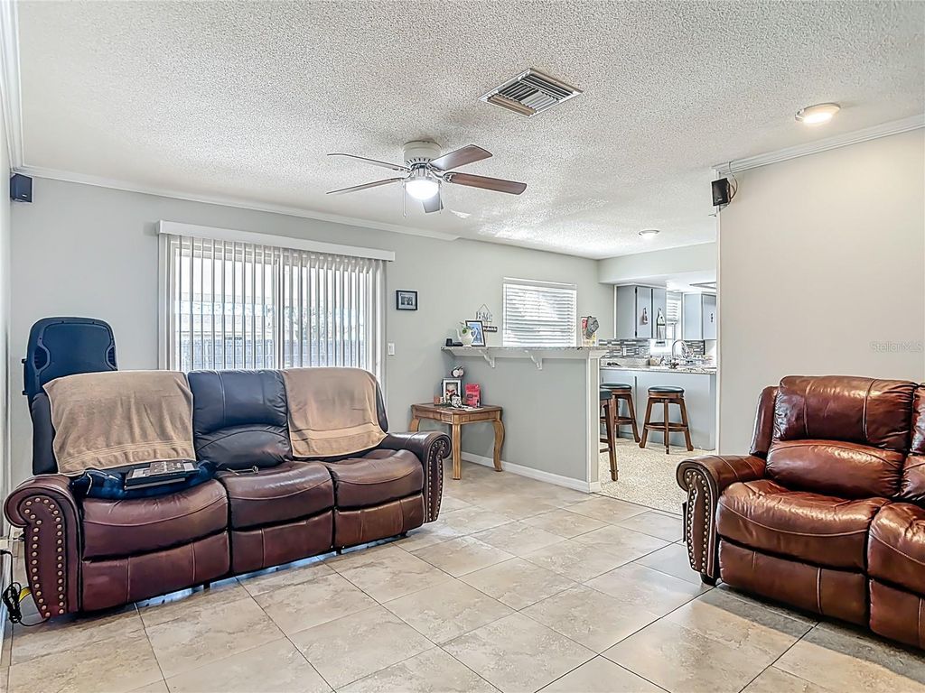 Image 19 of property listing at 895 SUPERIOR STREET, Deltona, FL 32725