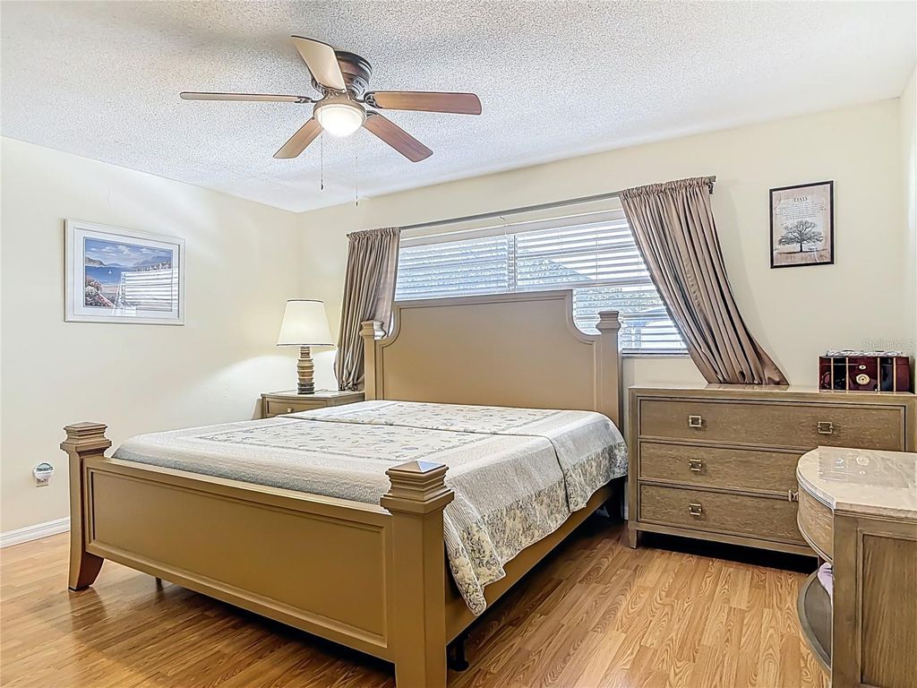 Image 20 of property listing at 895 SUPERIOR STREET, Deltona, FL 32725