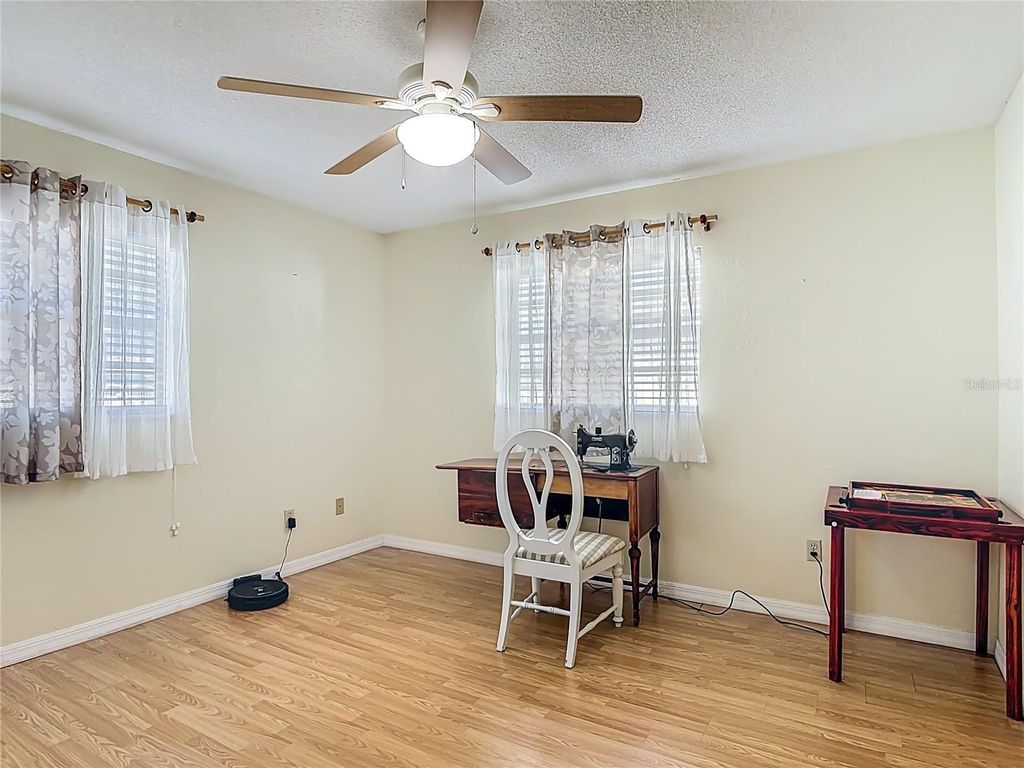 Image 24 of property listing at 895 SUPERIOR STREET, Deltona, FL 32725