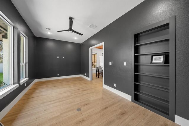 258 Pinerock Lane, Montgomery, TX 77356