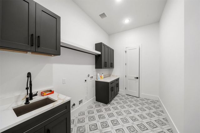 258 Pinerock Lane, Montgomery, TX 77356