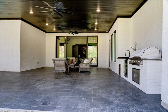 258 Pinerock Lane, Montgomery, TX 77356