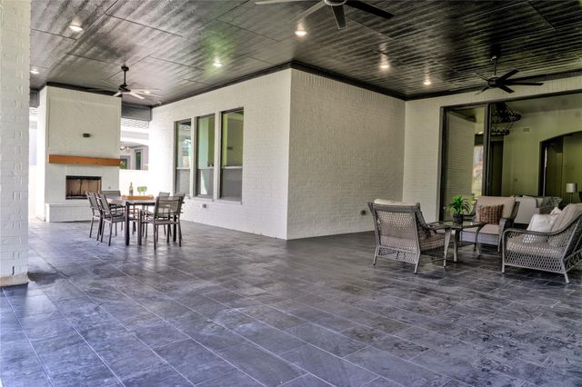 258 Pinerock Lane, Montgomery, TX 77356