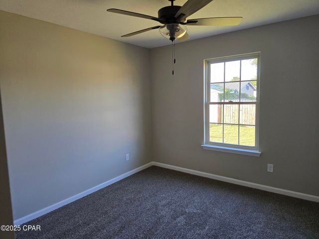 863 E 12th Street, Lynn Haven, FL 32444