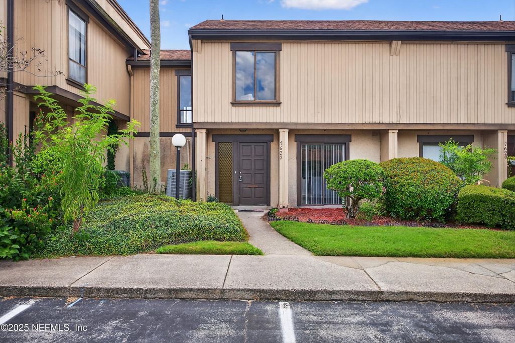 7622 LAS PALMAS Way 165, Jacksonville, FL 32256