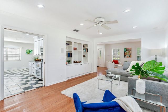 3603 W MORRISON AVENUE, Tampa, FL 33629