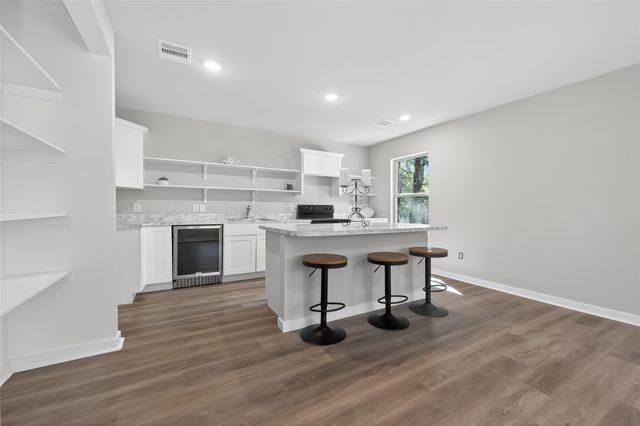 154 Lakeview Drive E, Livingston, TX 77351
