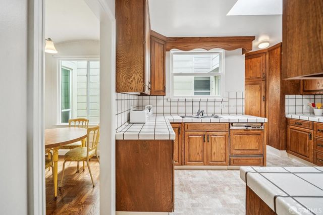 2631 17th Avenue, San Francisco, CA 94116