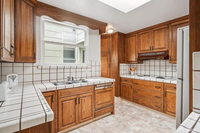 2631 17th Avenue, San Francisco, CA 94116