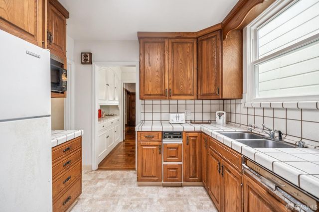 2631 17th Avenue, San Francisco, CA 94116