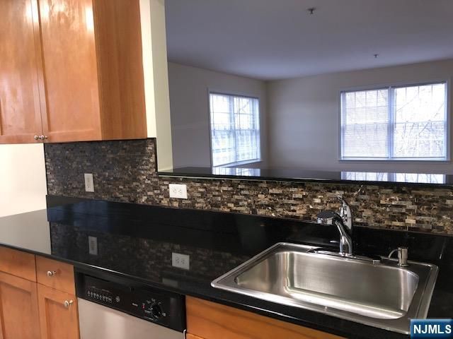 333 Willow Street 103, Teaneck, NJ 07666