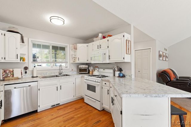 533 Ash Street, Carleton, MI 48117