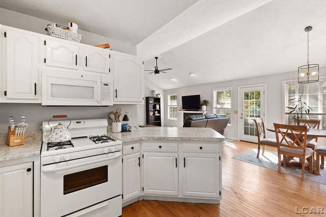 533 Ash Street, Carleton, MI 48117