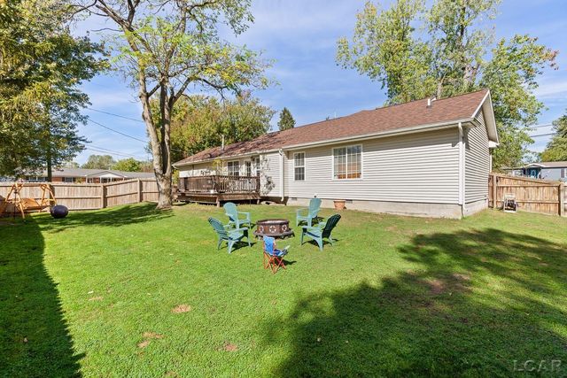 533 Ash Street, Carleton, MI 48117