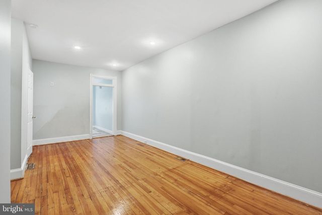 608 KENYON ST NW, Washington, DC 20010