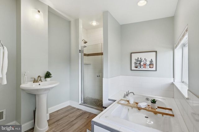 608 KENYON ST NW, Washington, DC 20010