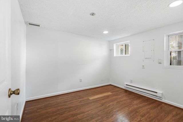 608 KENYON ST NW, Washington, DC 20010