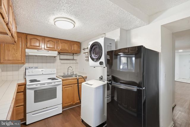 608 KENYON ST NW, Washington, DC 20010