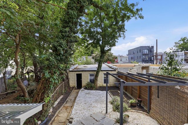 608 KENYON ST NW, Washington, DC 20010