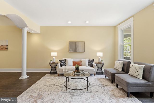 608 KENYON ST NW, Washington, DC 20010