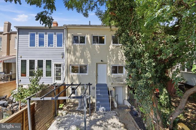 608 KENYON ST NW, Washington, DC 20010