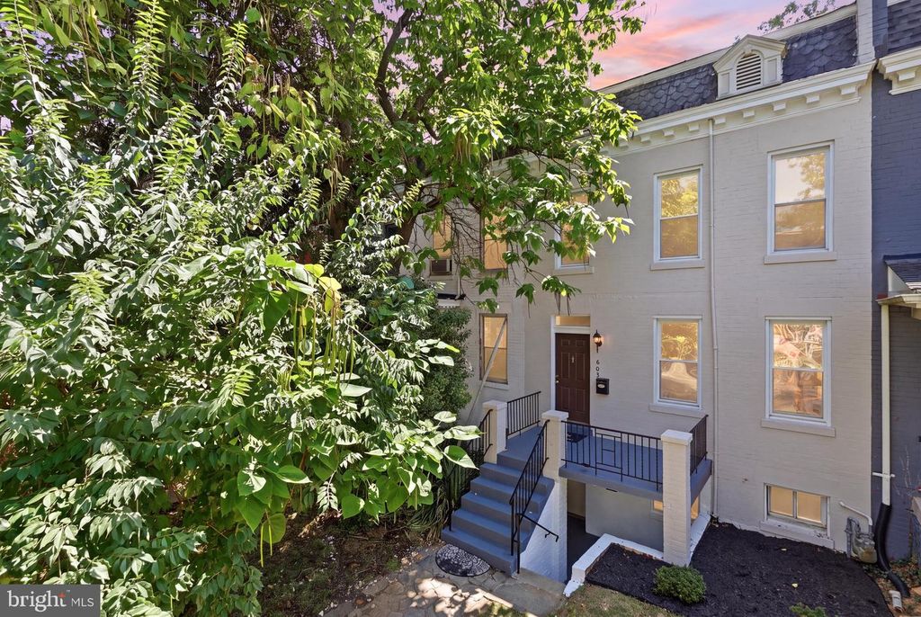 608 KENYON ST NW, Washington, DC 20010