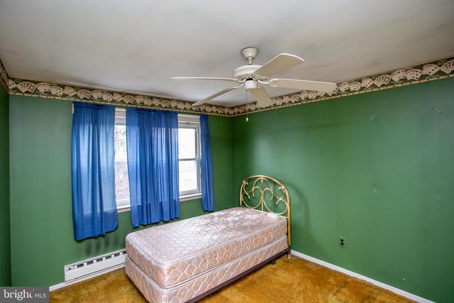 84 DEWSBURY LN, Quakertown, PA 18951