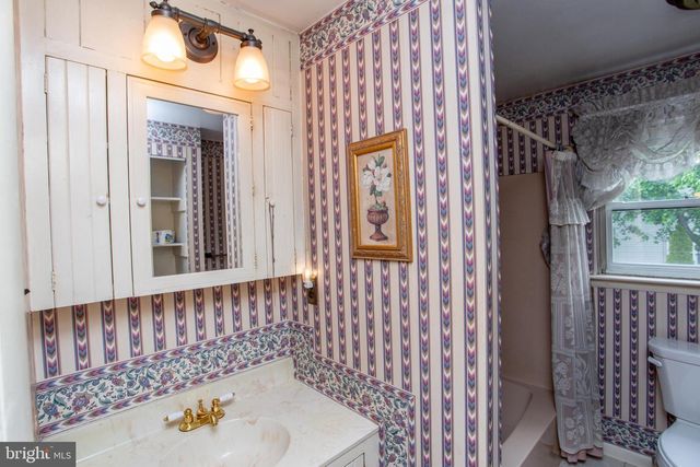 84 DEWSBURY LN, Quakertown, PA 18951