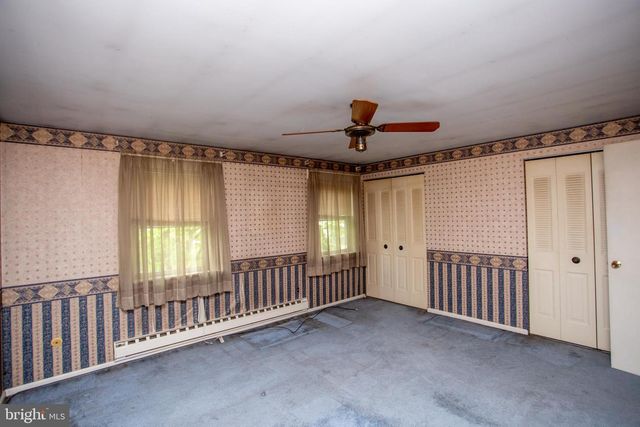 84 DEWSBURY LN, Quakertown, PA 18951
