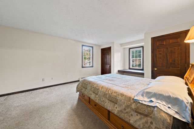 44 Pine Island Rd, Hanover, MA 02339