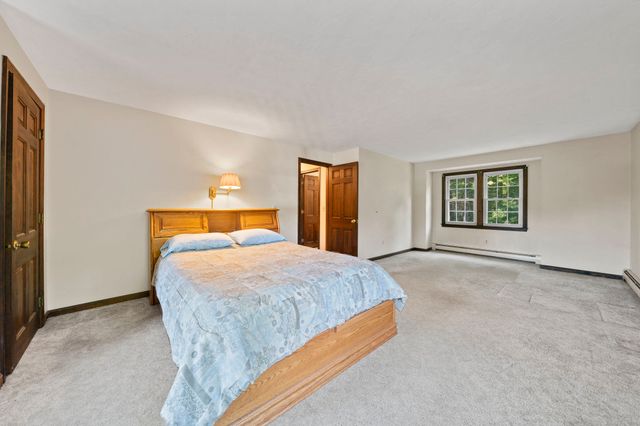 44 Pine Island Rd, Hanover, MA 02339