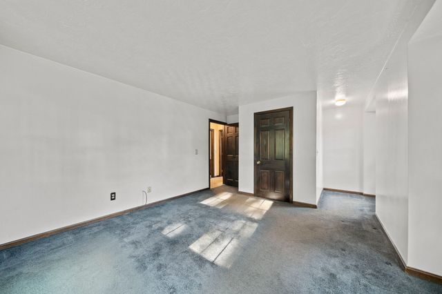44 Pine Island Rd, Hanover, MA 02339
