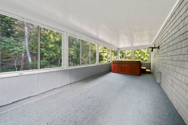 44 Pine Island Rd, Hanover, MA 02339