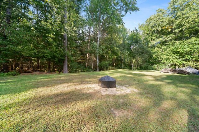 44 Pine Island Rd, Hanover, MA 02339