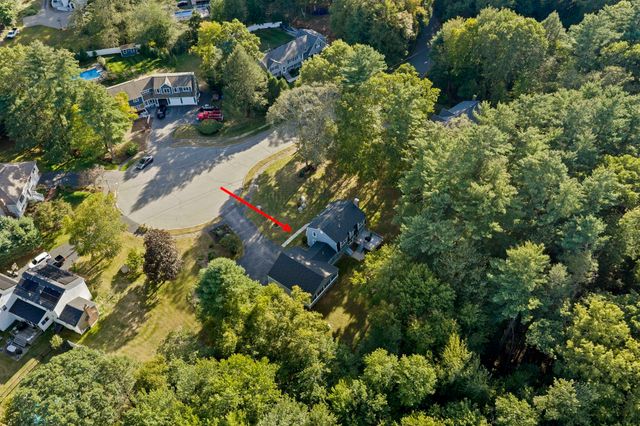 44 Pine Island Rd, Hanover, MA 02339