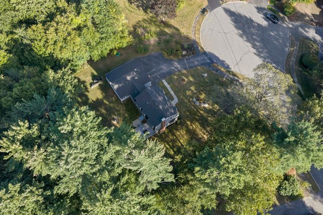 44 Pine Island Rd, Hanover, MA 02339