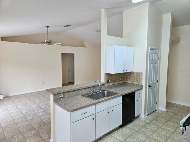 5704 PECAN ROAD, Ocala, FL 34472