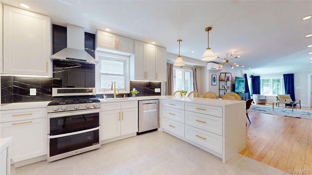 91-48 71st Avenue, Forest Hills, NY 11375