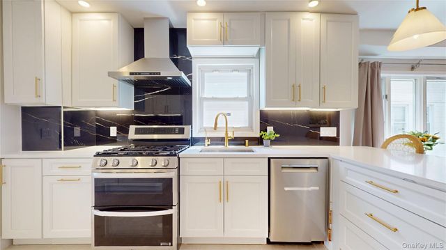 91-48 71st Avenue, Forest Hills, NY 11375