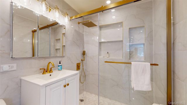 91-48 71st Avenue, Forest Hills, NY 11375